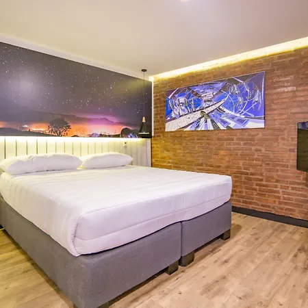 Hostal Boutique Black Cat-3